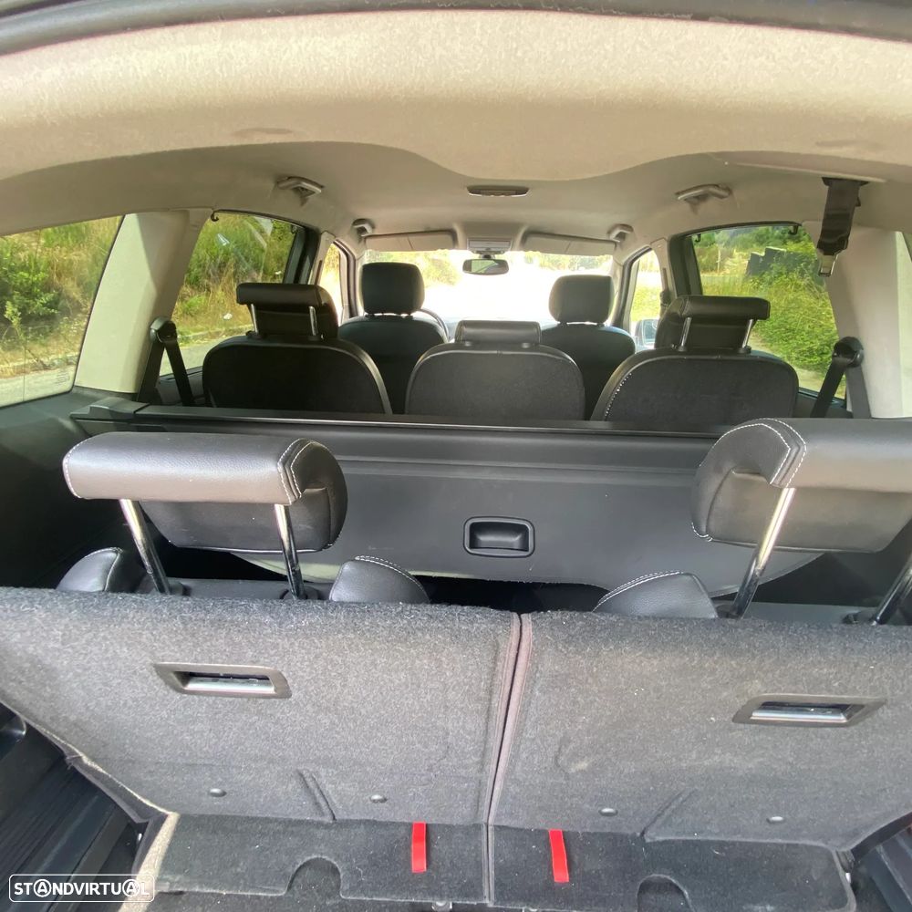 Ford S-Max 2.0 TDCi Titanium 7L - 11