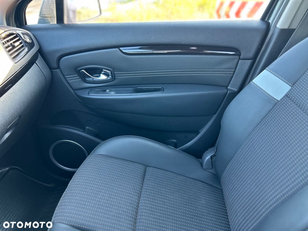 Renault Grand Scenic 2.0 16V 140 CVT Dynamique - 28