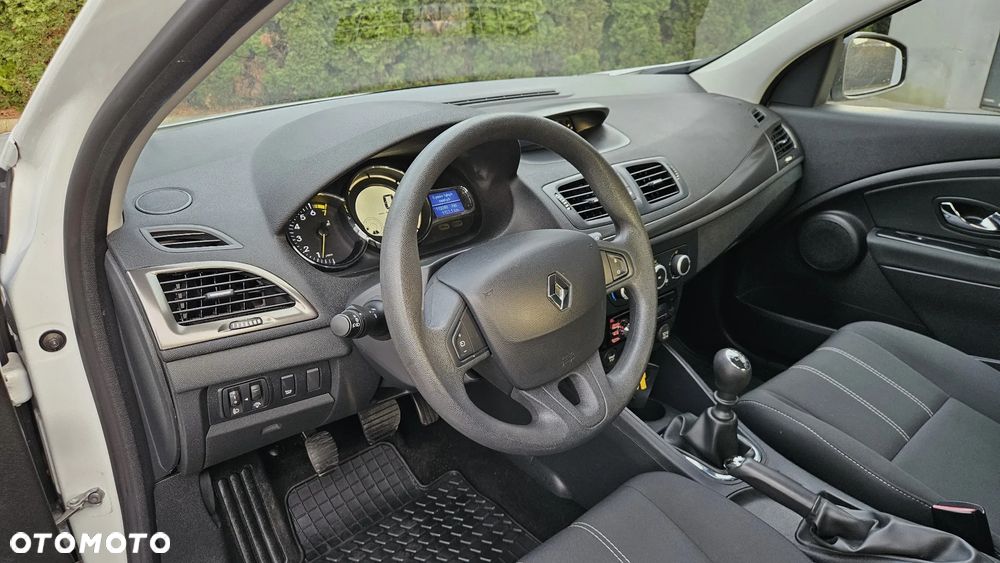 Renault Megane 1.6 16V 110 Night and Day - 16