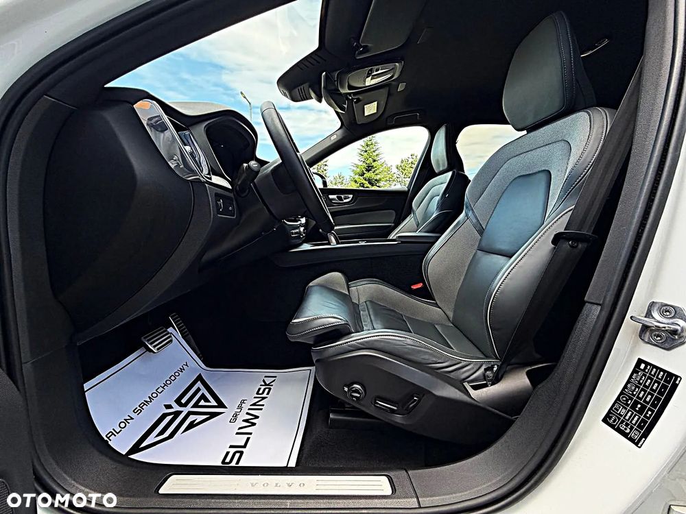 Volvo XC 60 B4 D AWD Geartronic RDesign - 18