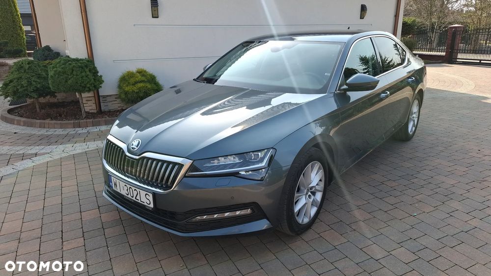 Skoda Superb 2.0 TDI SCR Sportline DSG - 4