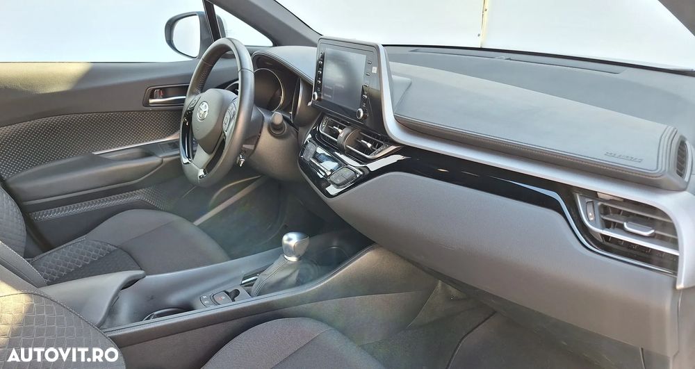 Toyota C-HR 1.8 HSD 122 CP 4x2 CVT Core - 9