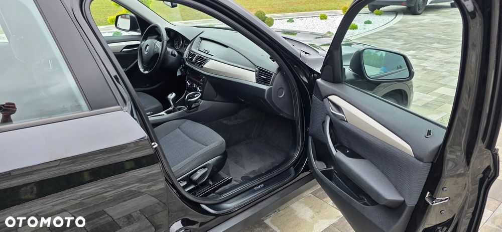 BMW X1 sDrive16d - 12