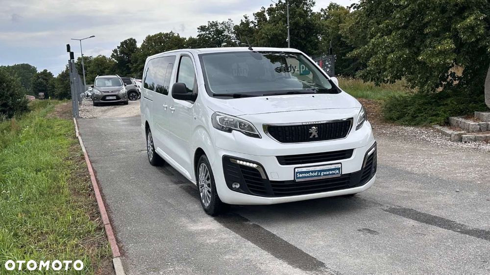 Peugeot Traveller - 10