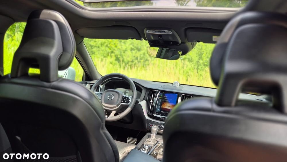 Volvo XC 60 T5 AWD R-Design - 12