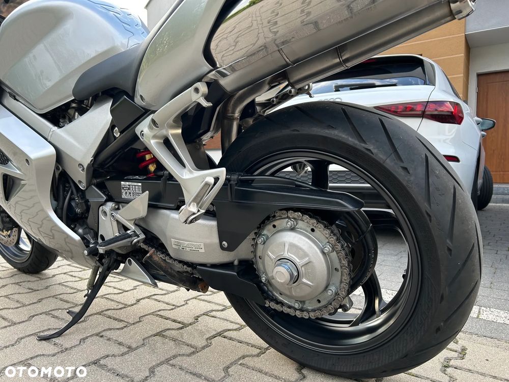 Honda VFR - 11