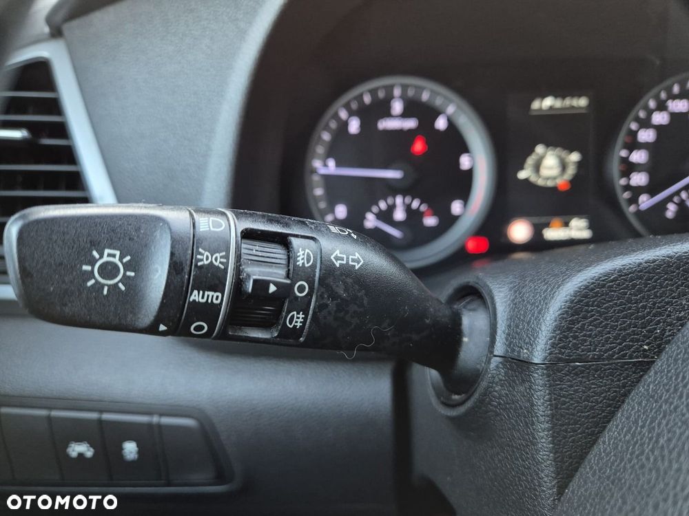 Hyundai Tucson 2.0 CRDI BlueDrive Style 2WD - 19