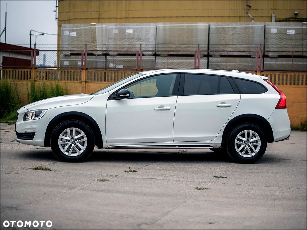 Volvo V60 Cross Country - 6