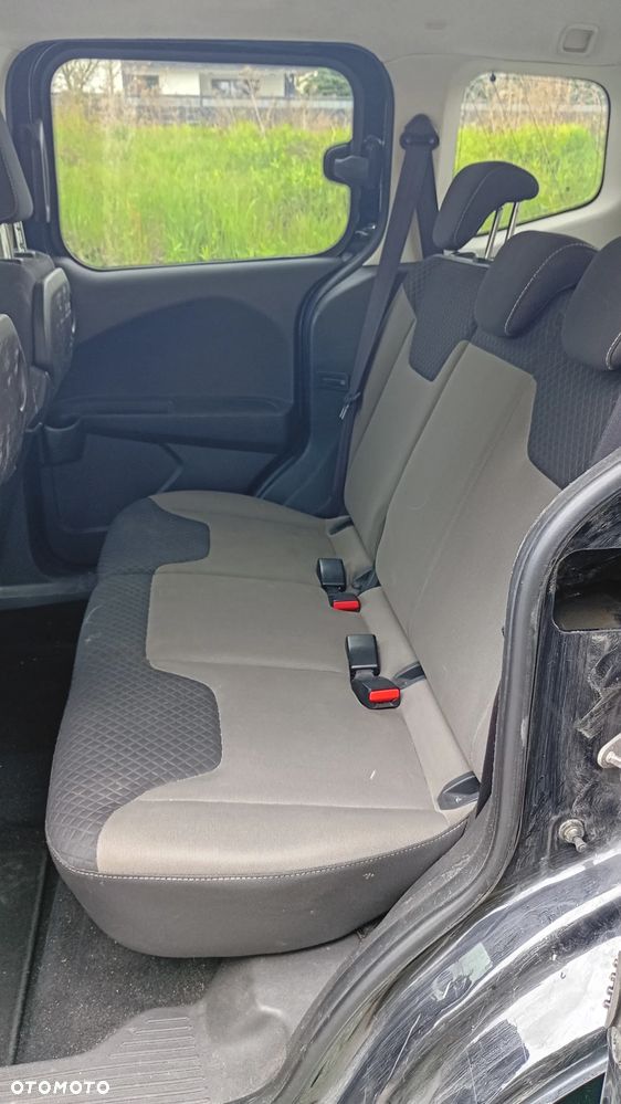 Ford Tourneo Courier 1.0 EcoBoost Titanium - 11