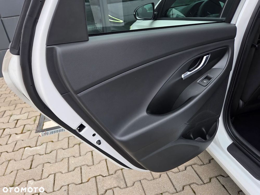 Hyundai i30 1.5 T-GDI 48V Smart DCT - 22