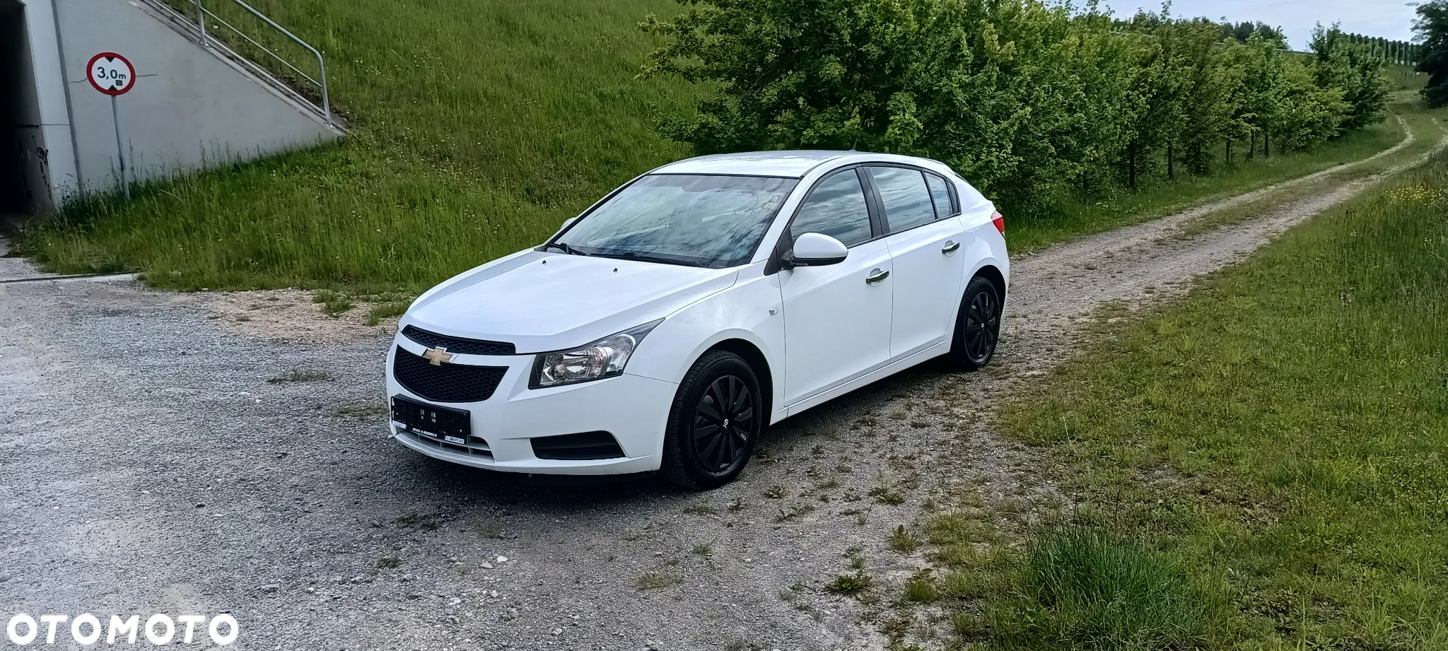 Chevrolet Cruze 1.6 LS+ - 9