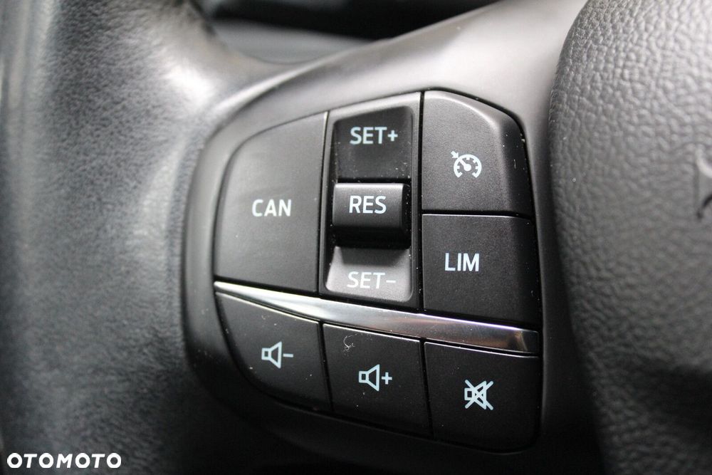 Ford Focus 1.0 EcoBoost Active - 19