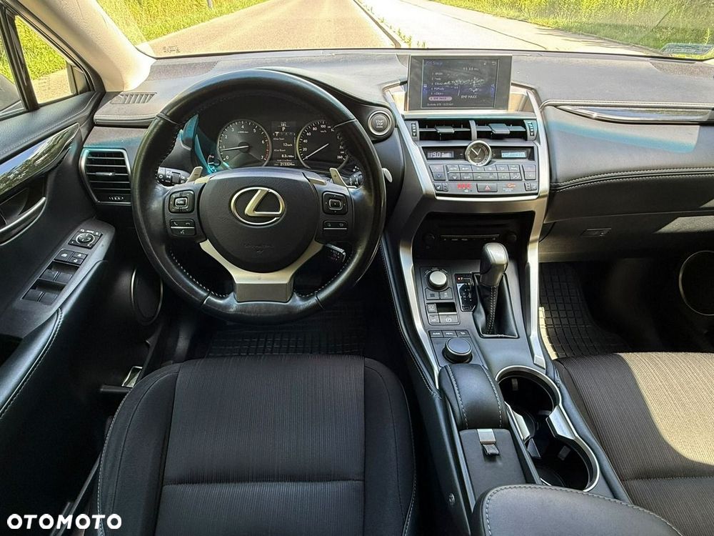 Lexus NX 200t AWD Business Edition - 30