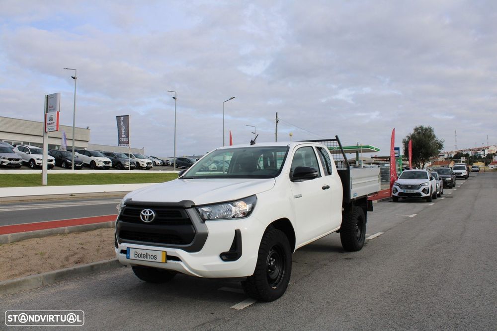 Toyota Hilux 2.4 D-4D 4WD CD CM - 3