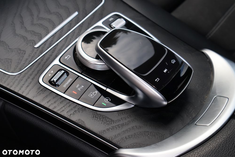 Mercedes-Benz Klasa C 220 d 9G-TRONIC AMG Line - 13
