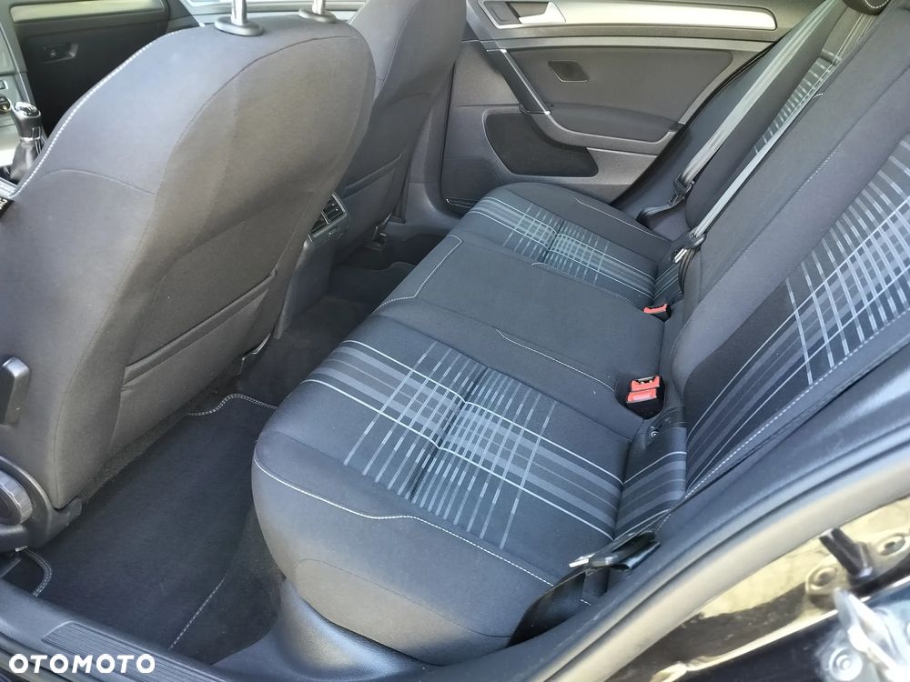 Volkswagen Golf 2.0 TDI BlueMotion Technology Lounge - 13