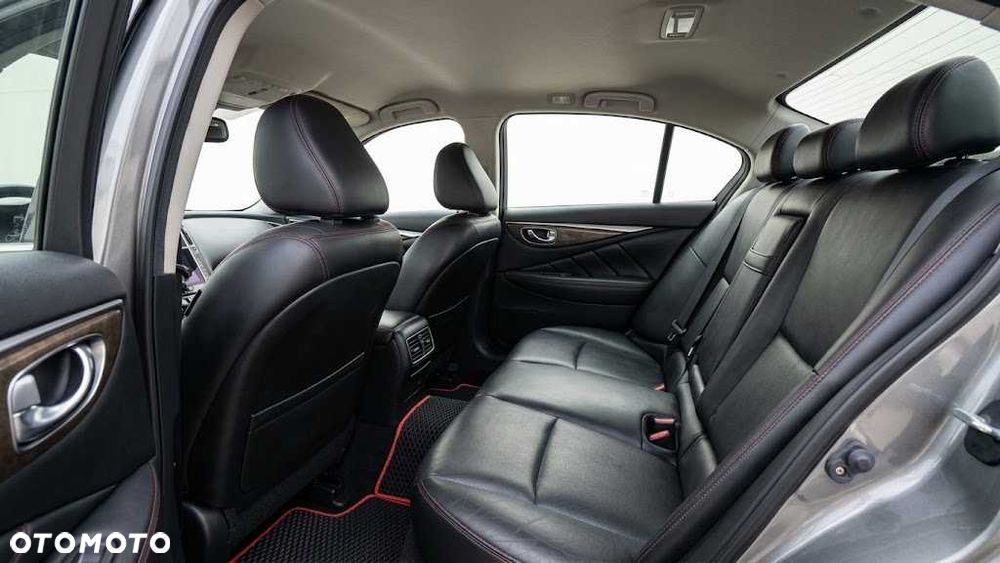 Infiniti Q50 - 8