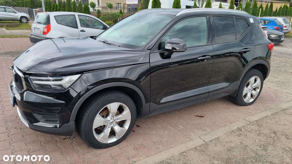 Volvo XC 40 T3 Geartronic Momentum Pro - 12