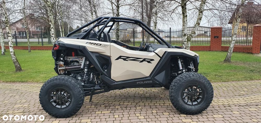 Can-Am Maverick - 5