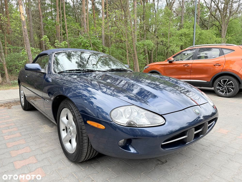 Jaguar XK8 - 24