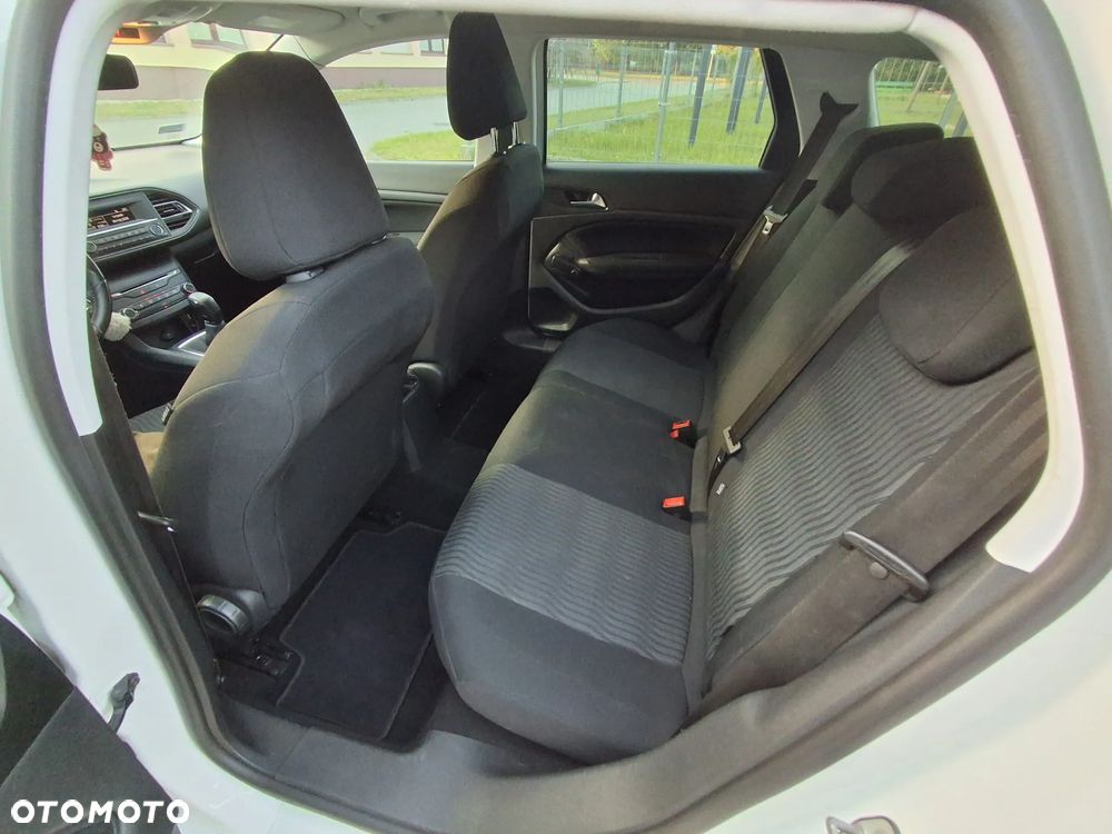 Peugeot 308 110 e-THP Stop & Start Access - 22