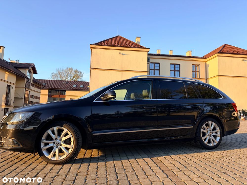 Skoda Superb 2015 photo 2