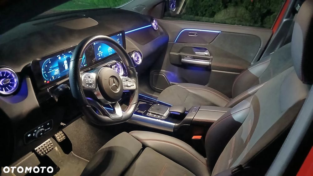 Mercedes-Benz GLA - 14