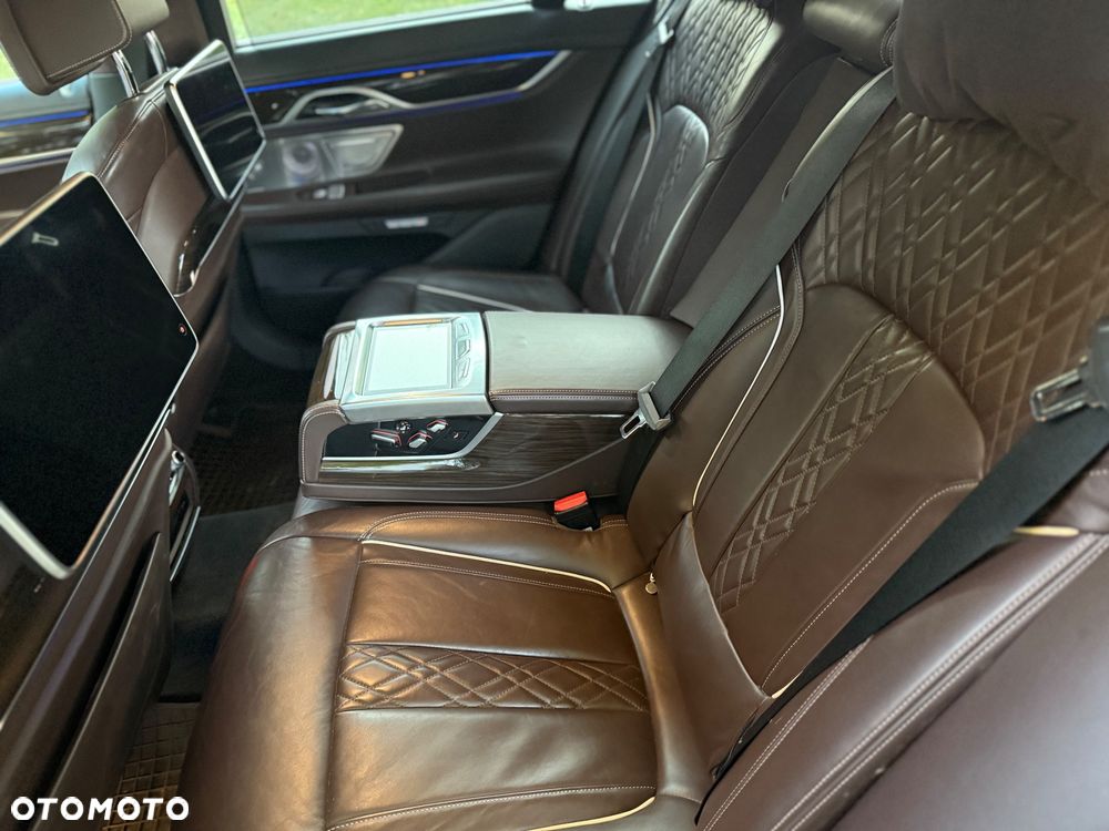 BMW Seria 7 730d xDrive - 35