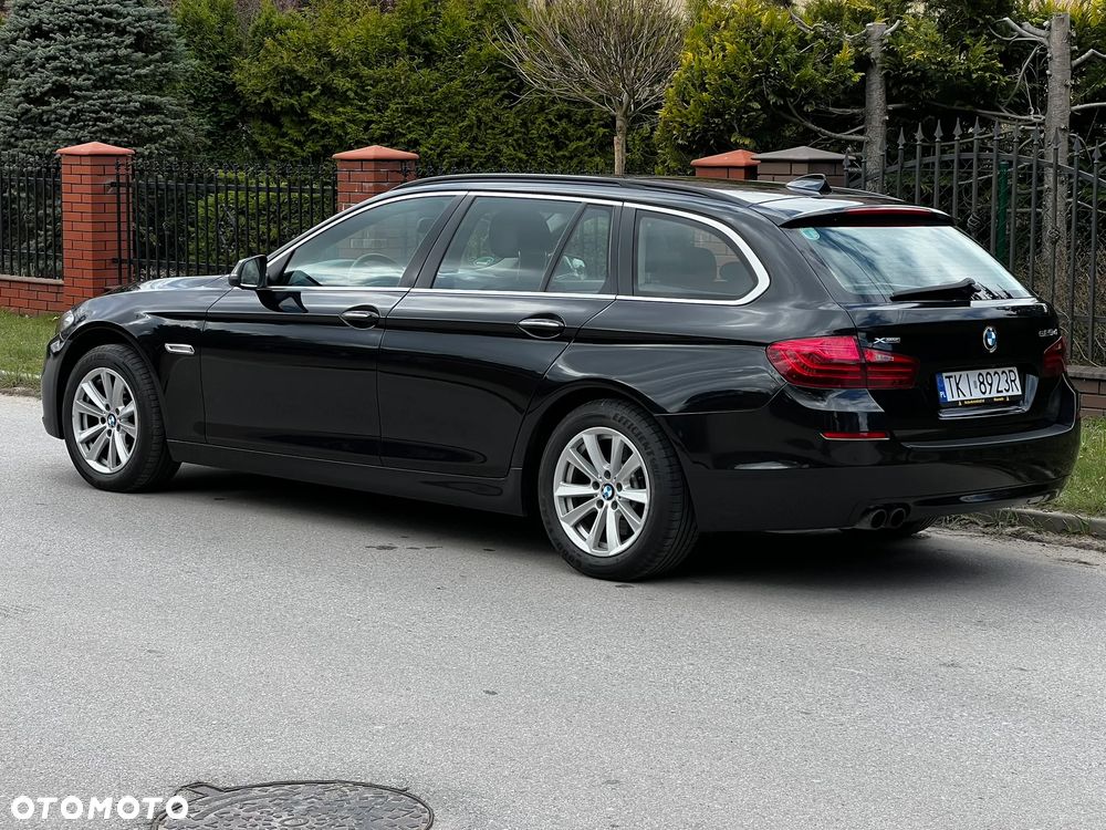 BMW Seria 5 525d xDrive Sport-Aut - 4
