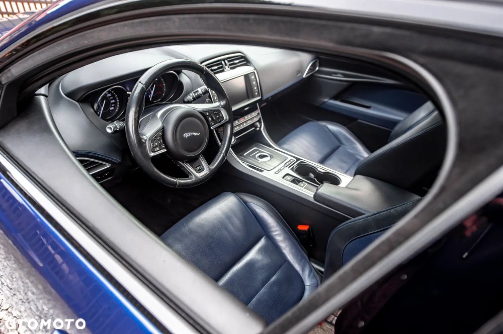 Jaguar XE 20d R-Sport Ingenium Edition - 17