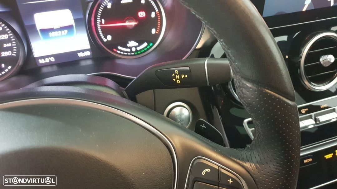 Mercedes-Benz C 300 h Exclusive - 23
