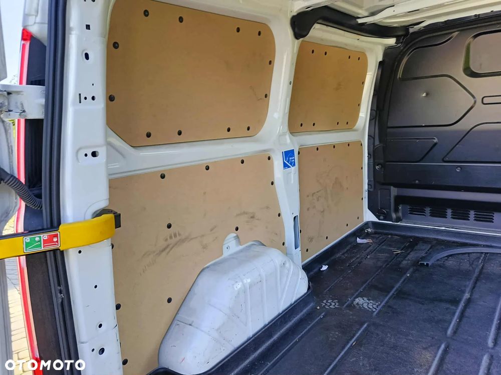 Ford TRANSIT CUSTOM - 27