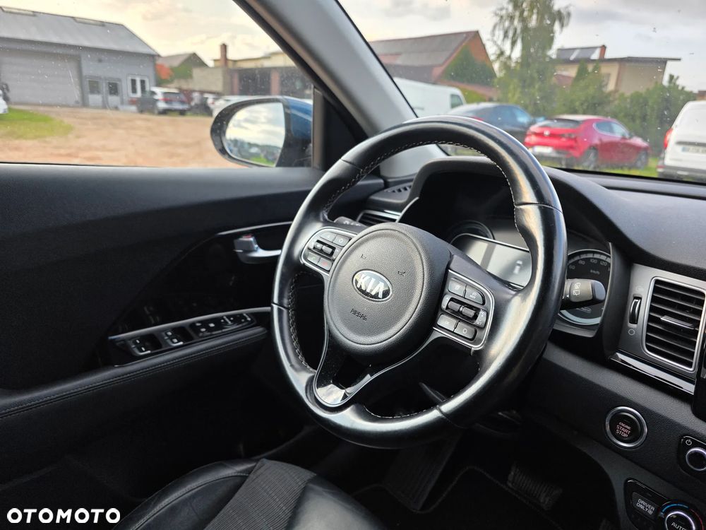Kia Niro 1.6 GDI Hybrid M - 22