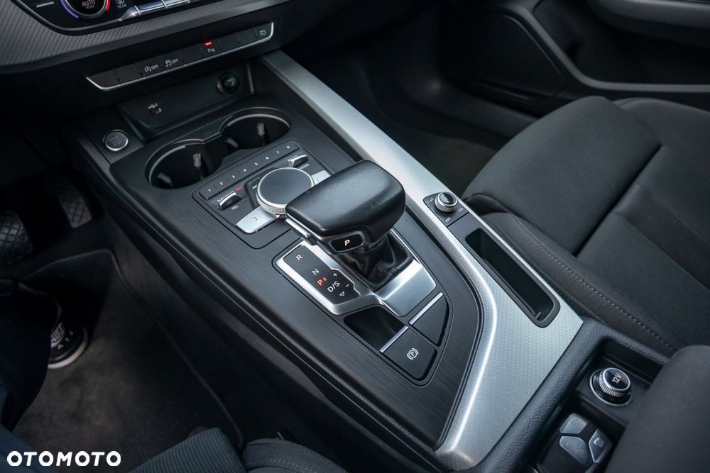 Audi A4 Avant 2.0 TDI S tronic - 26