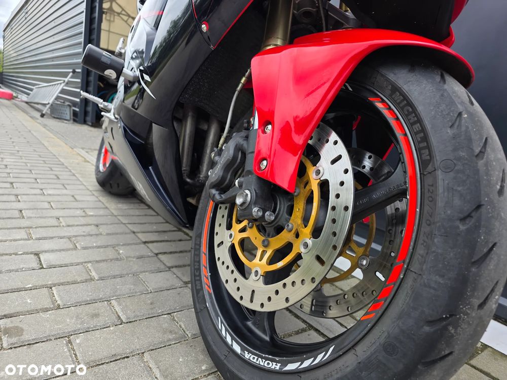 Honda CBR - 27