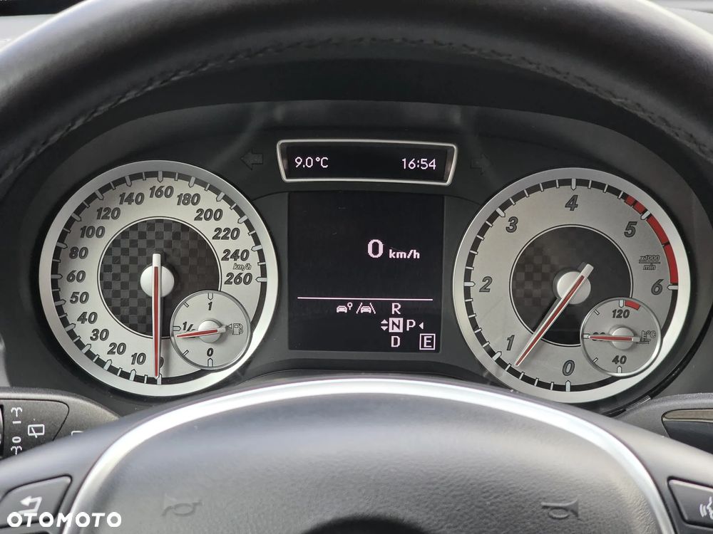 Mercedes-Benz Klasa A 200 CDI (BlueEFFICIENCY) 7G-DCT Urban - 25