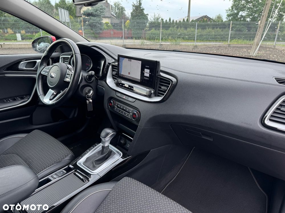 Kia XCeed - 23