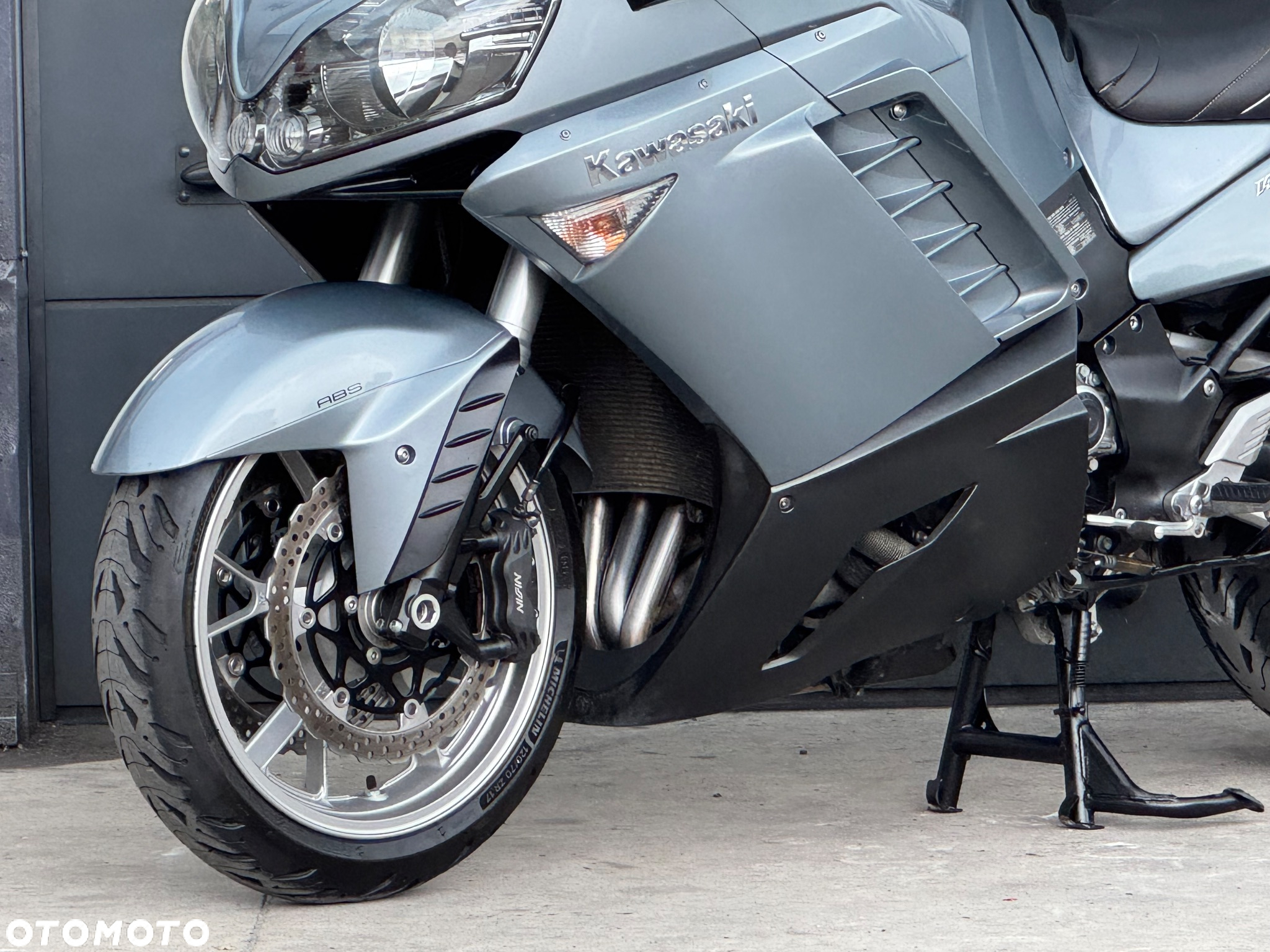 Kawasaki GTR - 23