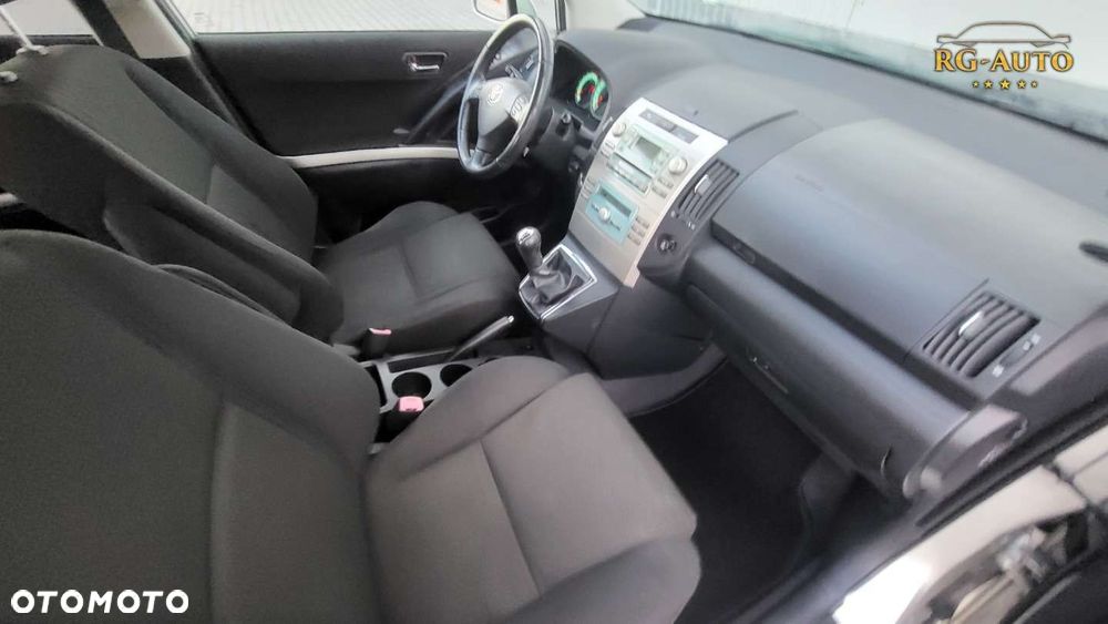 Toyota Corolla Verso - 19