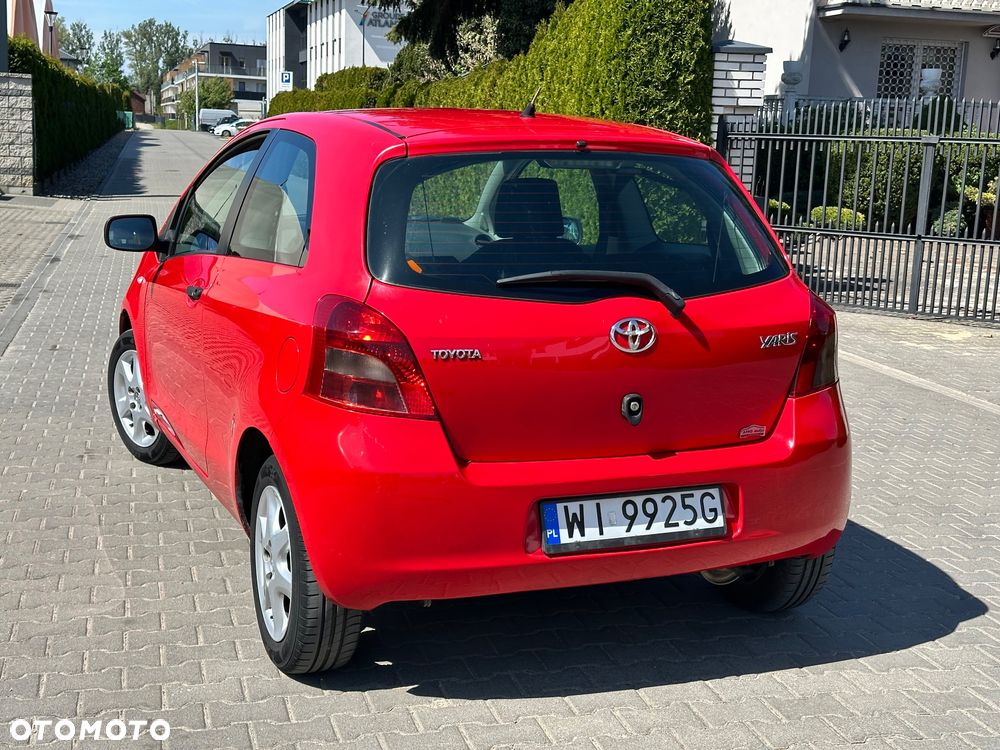 Toyota Yaris - 8