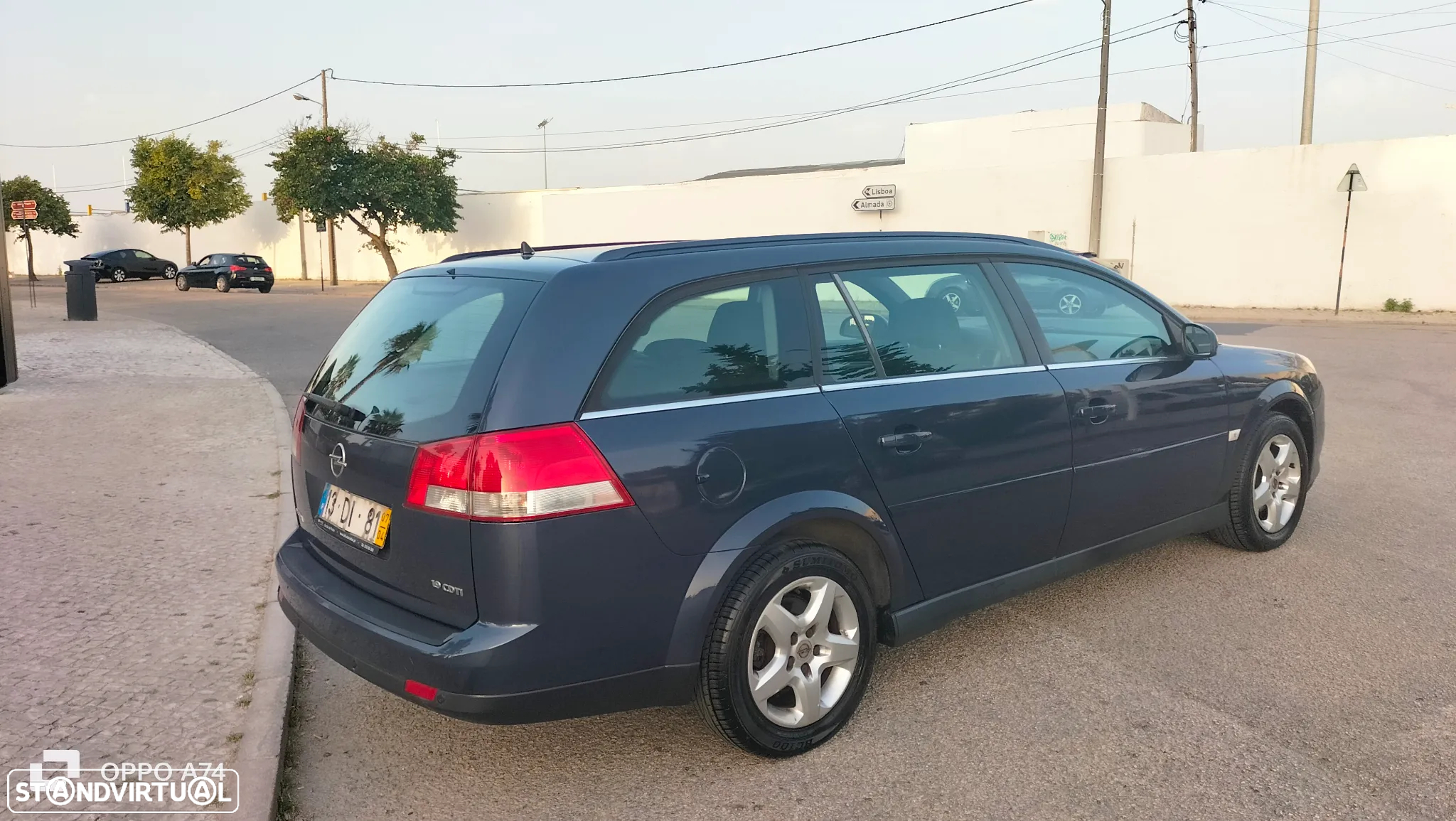 Opel Vectra Caravan 1.9 CDTi Executive - 2