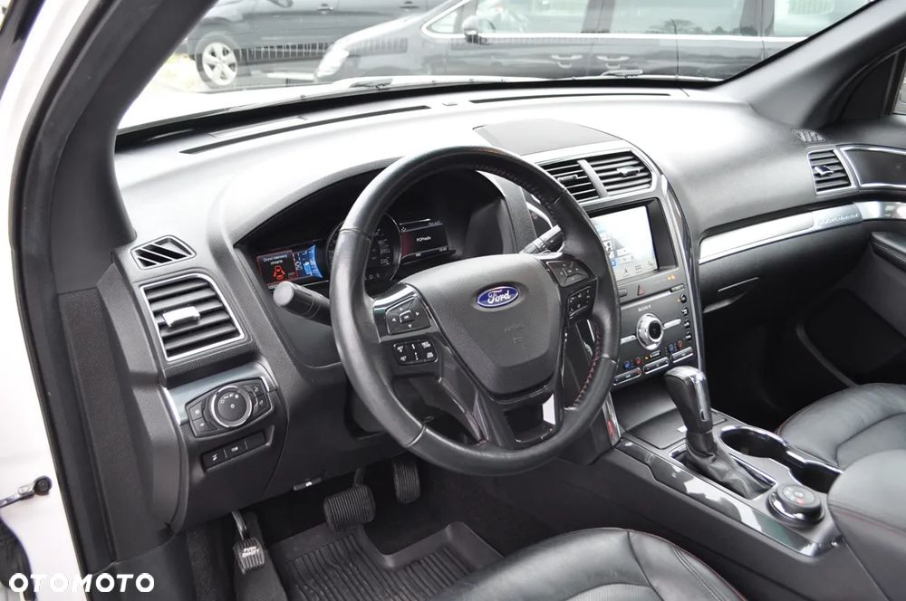 Ford Explorer - 17