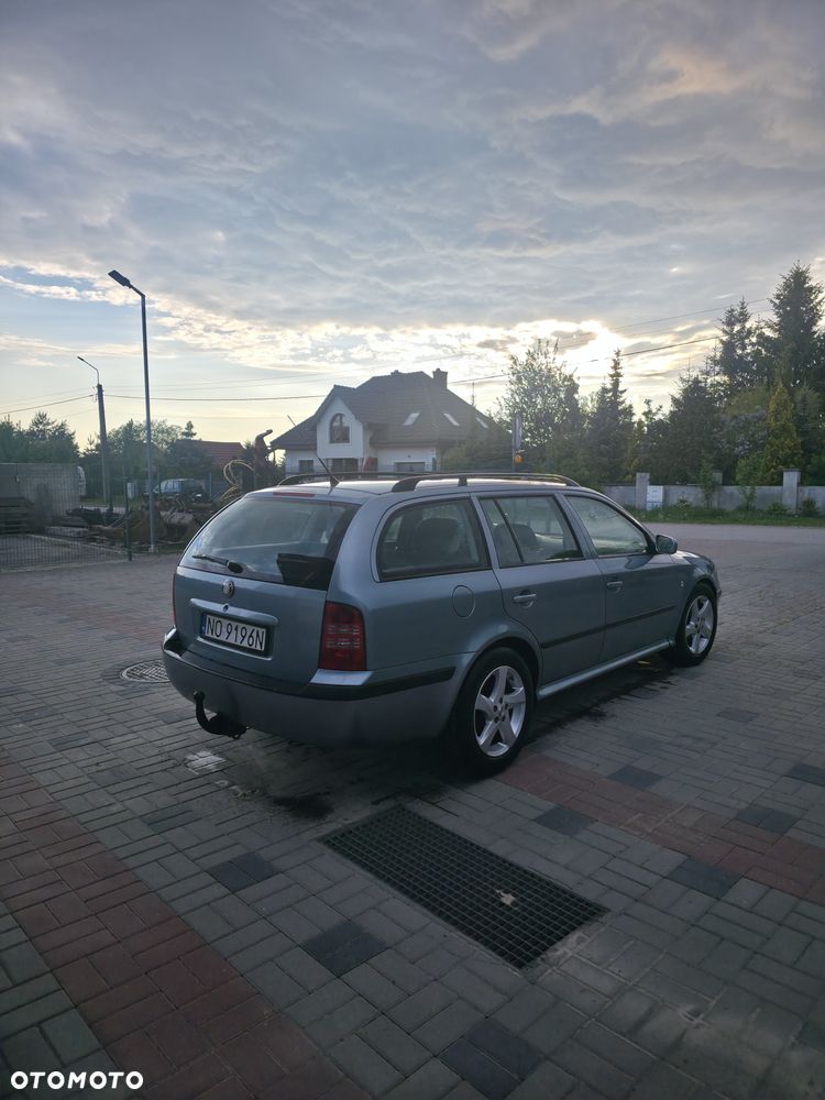 Skoda Octavia 1.6 Combi - 4