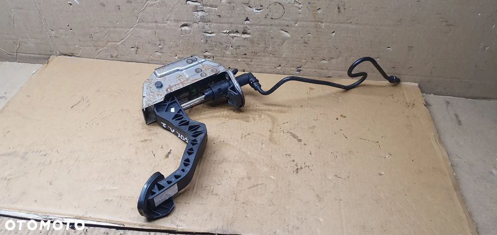 Pedał sprzęgła wysprzęglik pompka VW FOX 6Q0721388C 6Q1721321C - 1