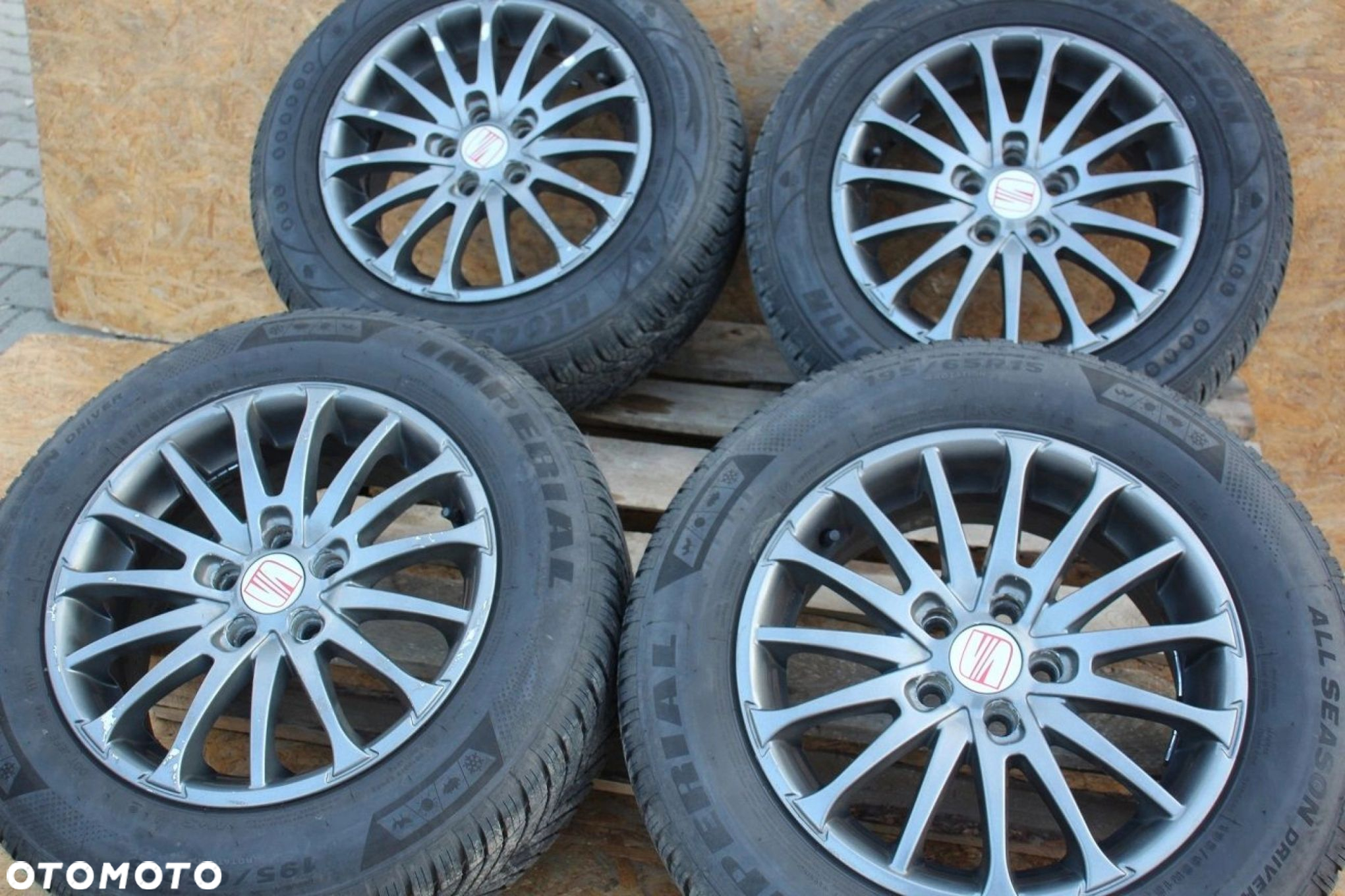 Alufelgi Felgi SEAT LEON TOLEDO AUDI A3 RC-Design RC18 6.5X15 et42 5x100 - 8