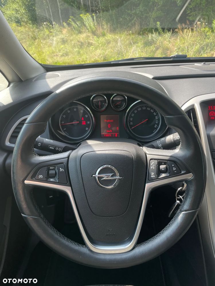 Opel Astra 1.4 Turbo Exklusiv - 14