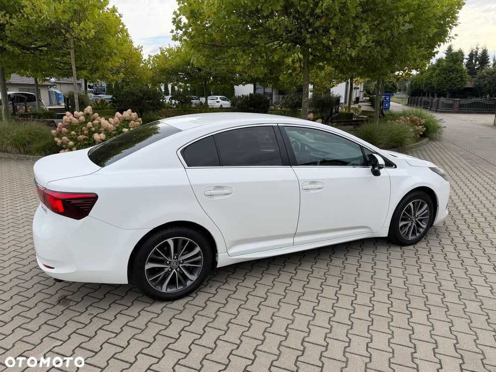 Toyota Avensis 2.0 D-4D Active Business - 25