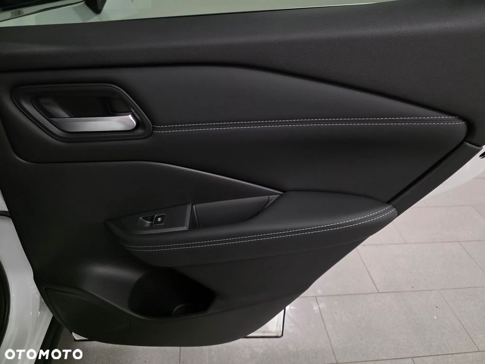 Nissan Qashqai 1.3 DIG-T MHEV Xtronic N-Connecta - 24