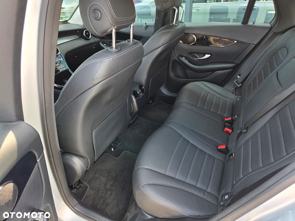 Mercedes-Benz GLC 250 4Matic 9G-TRONIC - 20