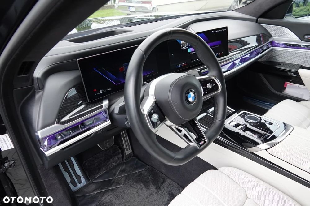 BMW Seria 7 - 25